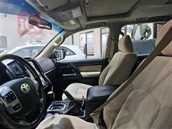 تۆیۆتا لاند کروزەر